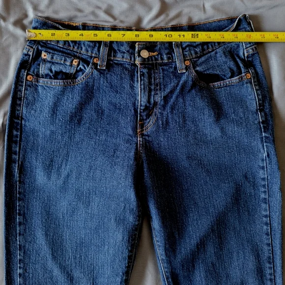 Levi 515 Boot Cut Jeans - Sz 10M, Med/Dark Wash, EUC - Picture 8 of 9